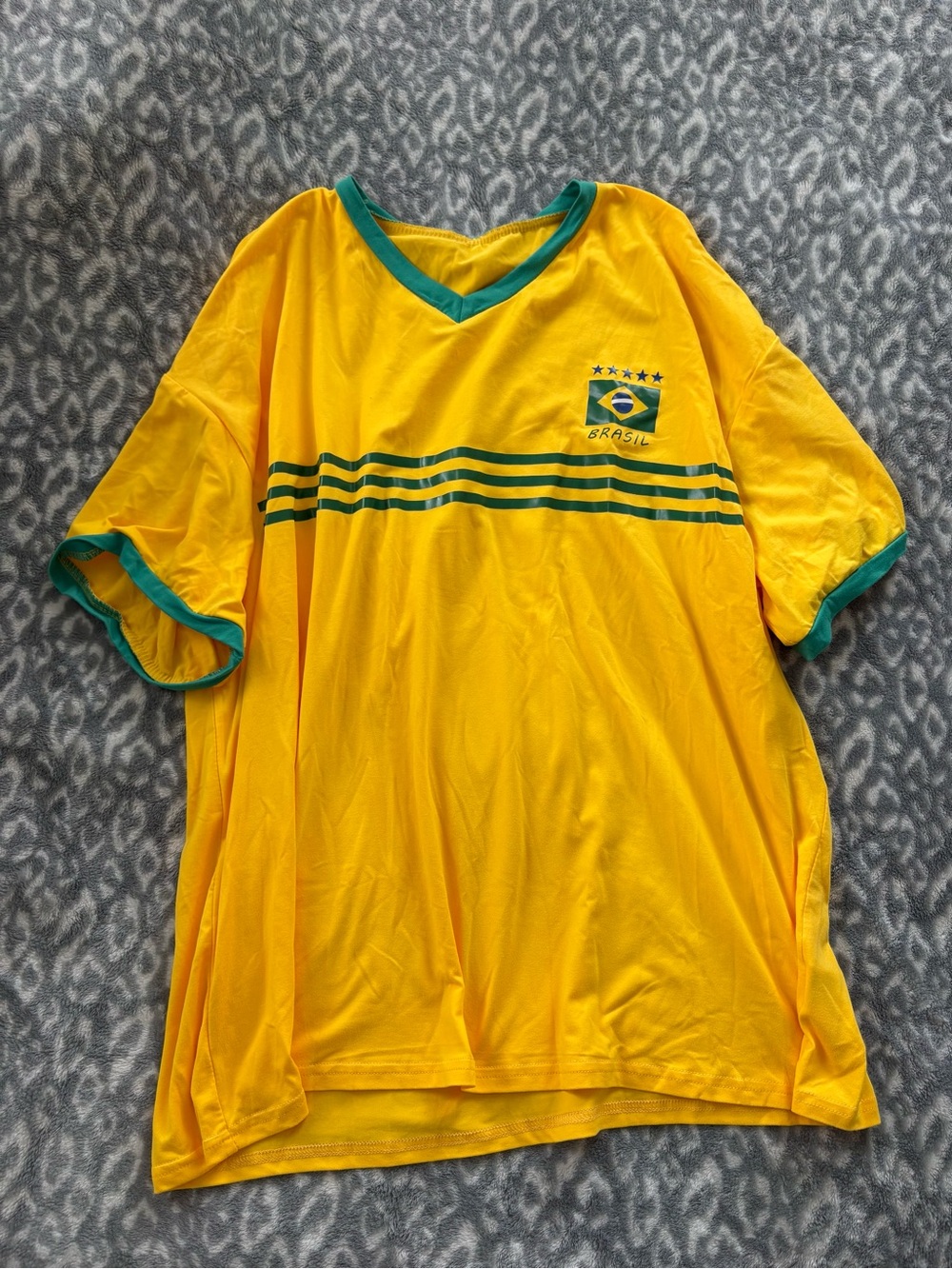 SHEIN Yellow V-Neck Brazil Style Soccer Tee with Green Trim